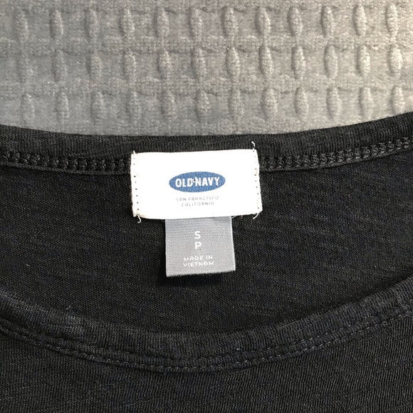 Old Navy basic tee - Picture 5 of 5